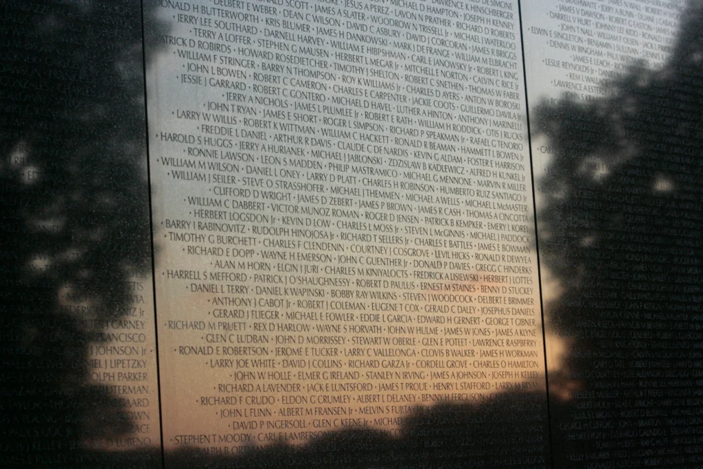 traveling Vietnam memorial wall 