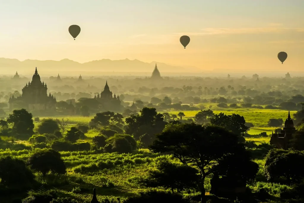 Myanmar Baloon Festival