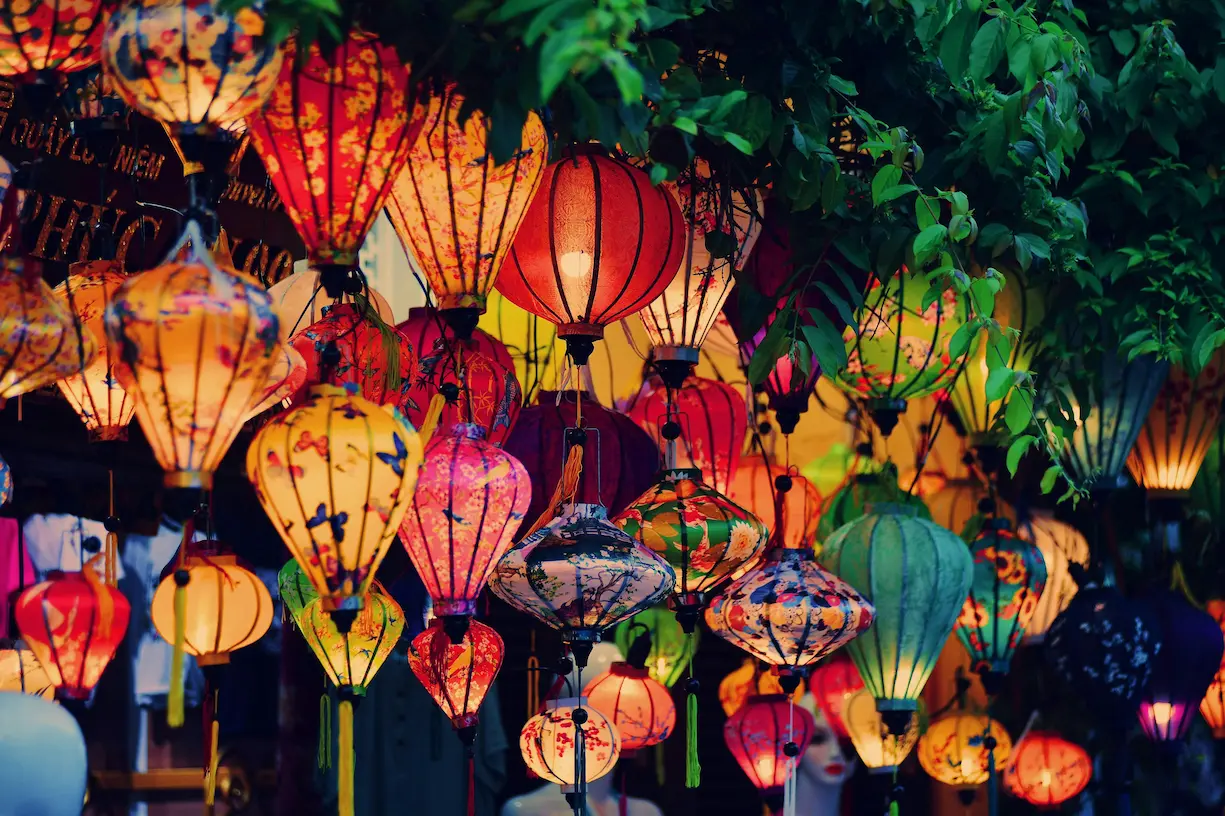 Best Time of Year to Travel Vietnam: Weather, Seasons & Festivals (2026)