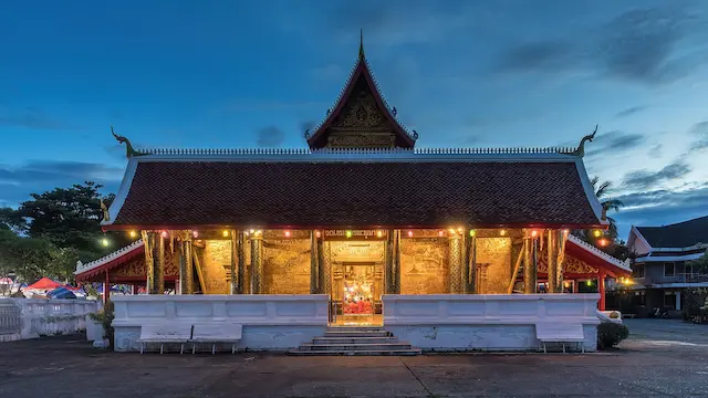 Wat Mai Suwannaphumaham