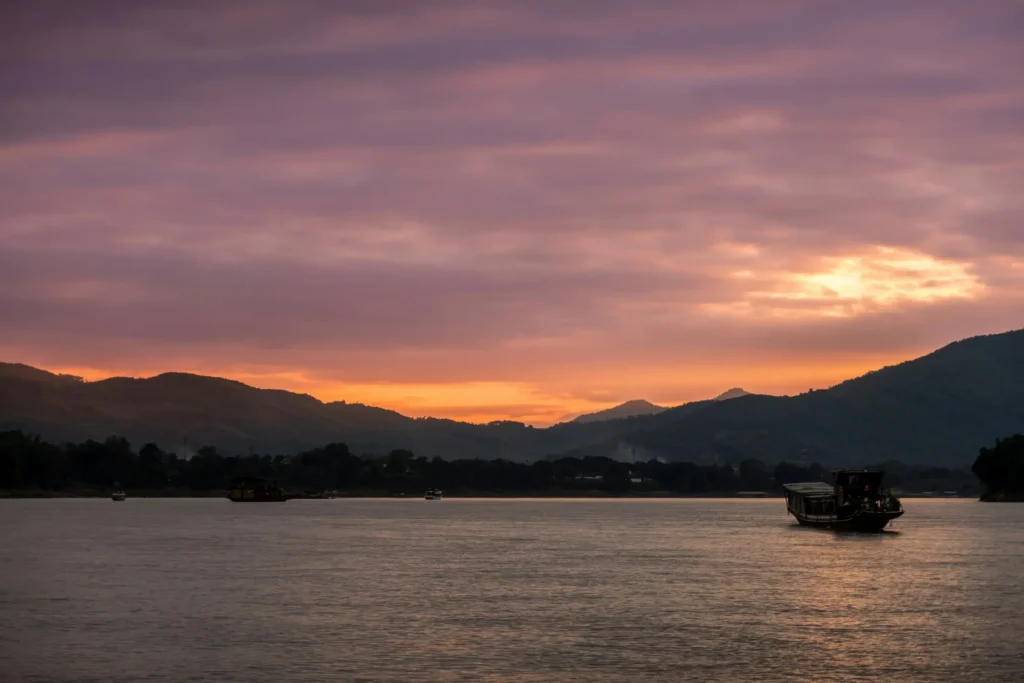 Laos - luang prabang sunset
